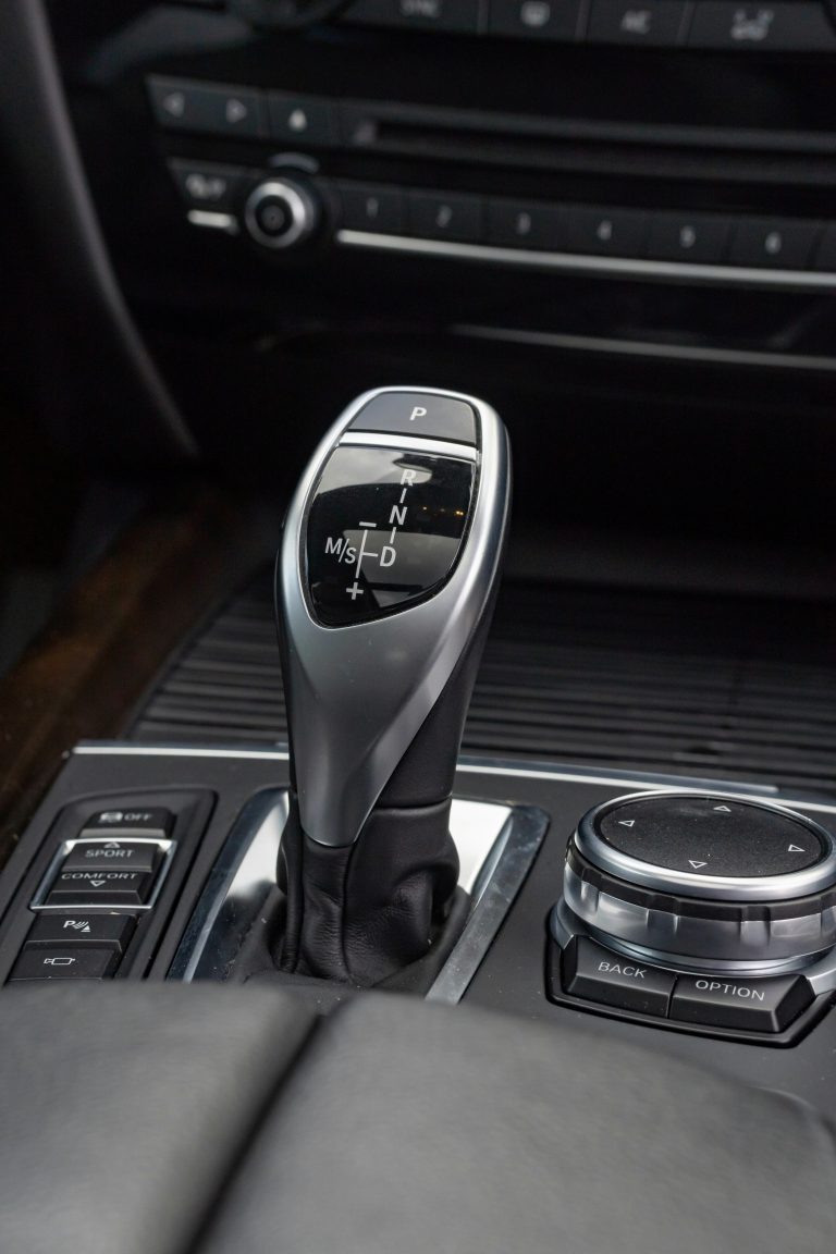 Schaltung eines Automatik Fahrzeuges